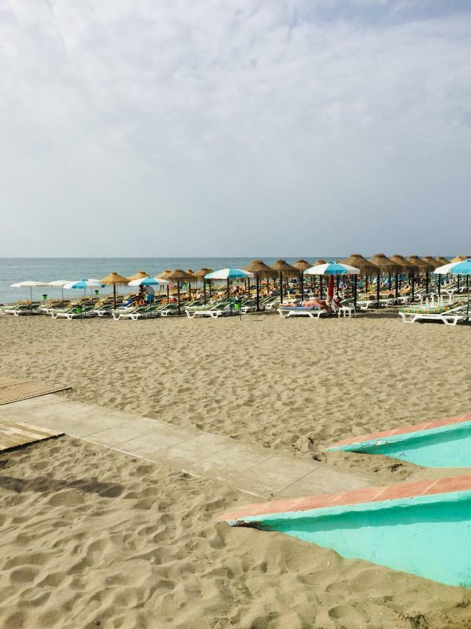 شقة Carihuela Palace Beach توريمولينوس المظهر الخارجي الصورة