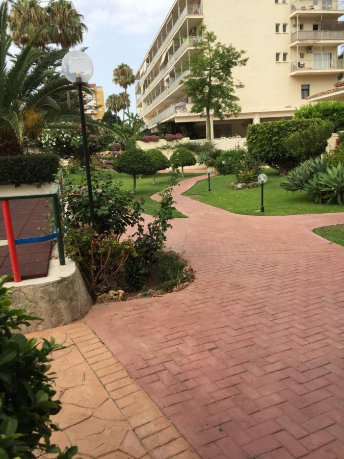 شقة Carihuela Palace Beach توريمولينوس المظهر الخارجي الصورة