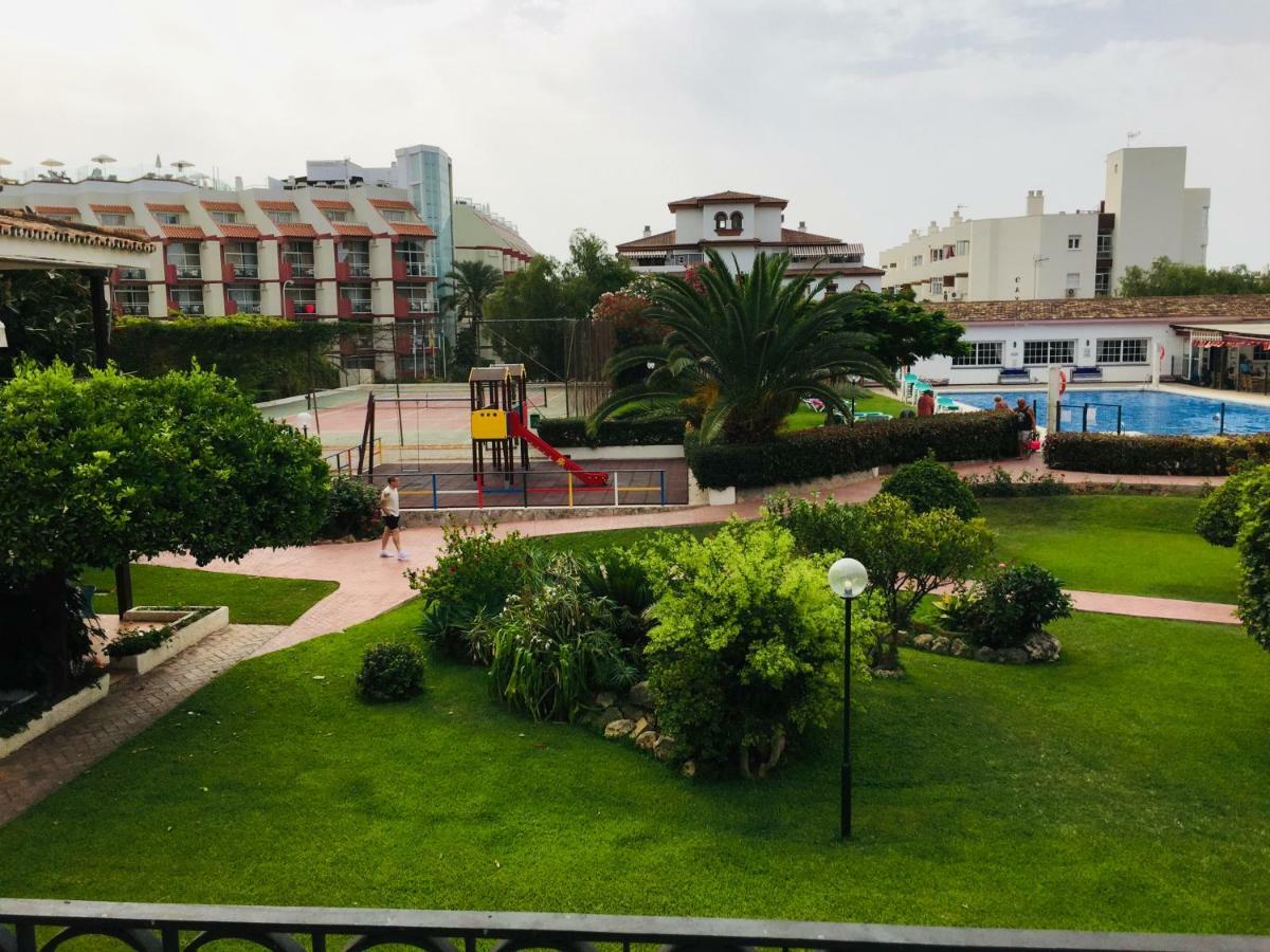 شقة Carihuela Palace Beach توريمولينوس المظهر الخارجي الصورة